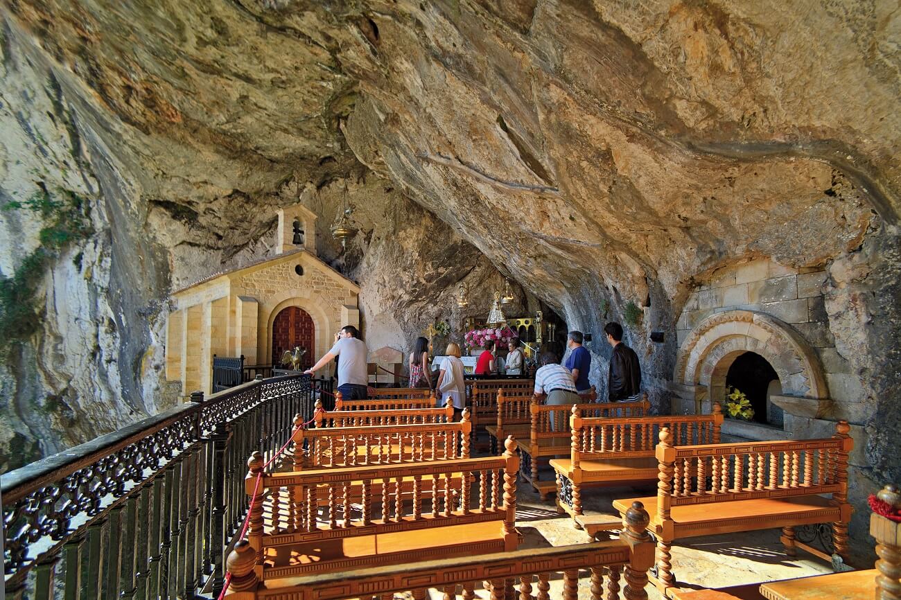 cueva virgen de covadonga