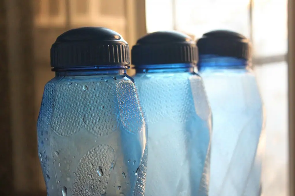 botella de plástico agua