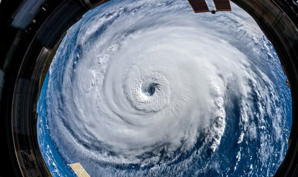 huracanes consecuencia del cambio climático