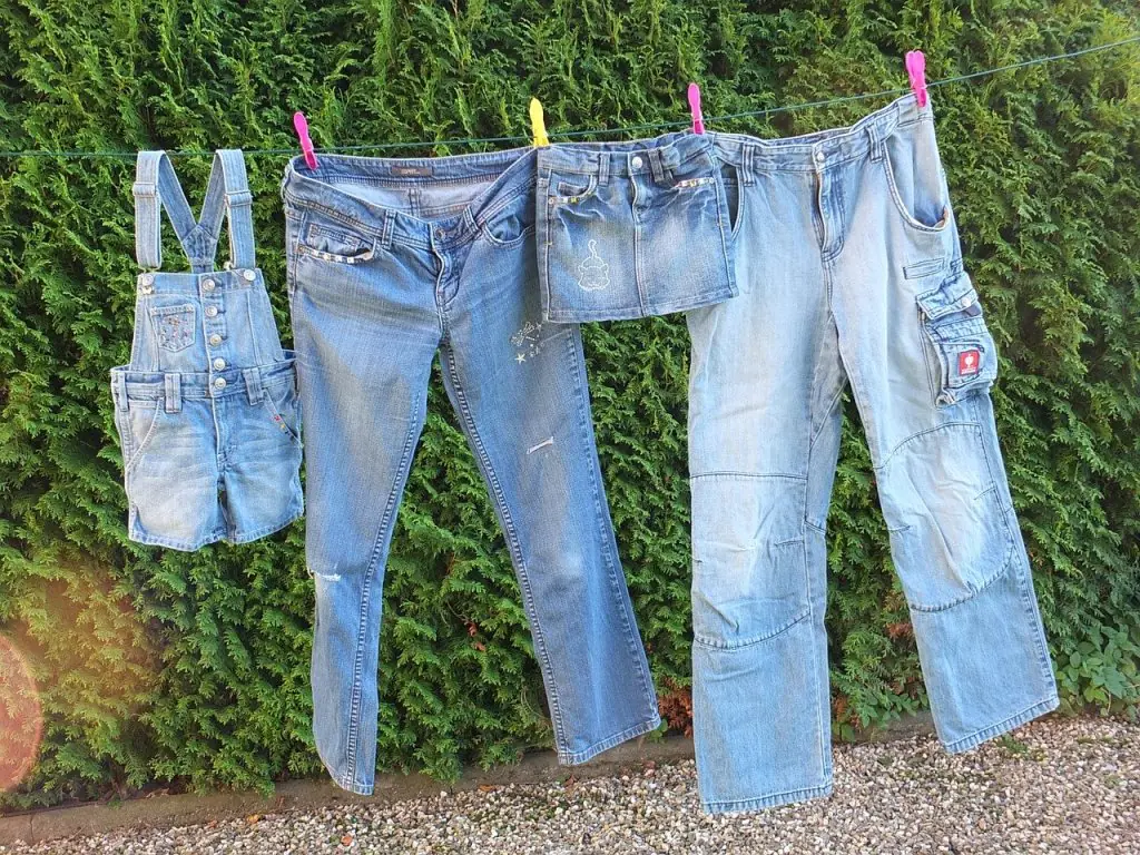 ropa-vaquera-jeans-contaminacion-mar