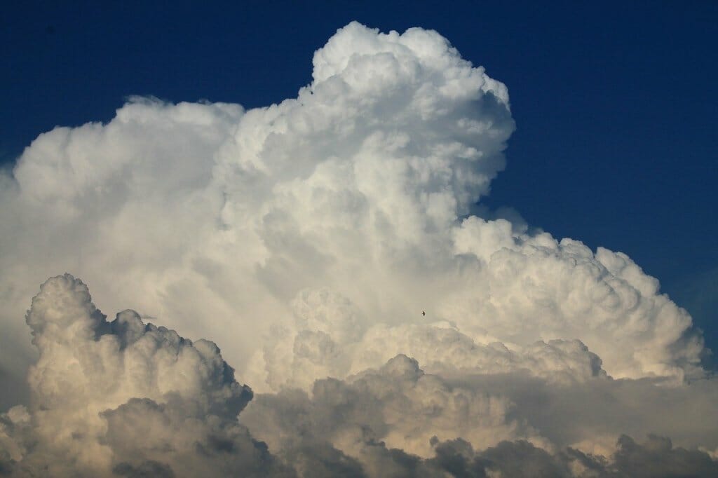 temperatura más baja en una nube. Nube de tormenta
