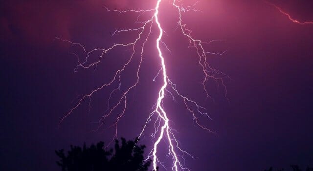 tormenta eléctrica sin lluvia