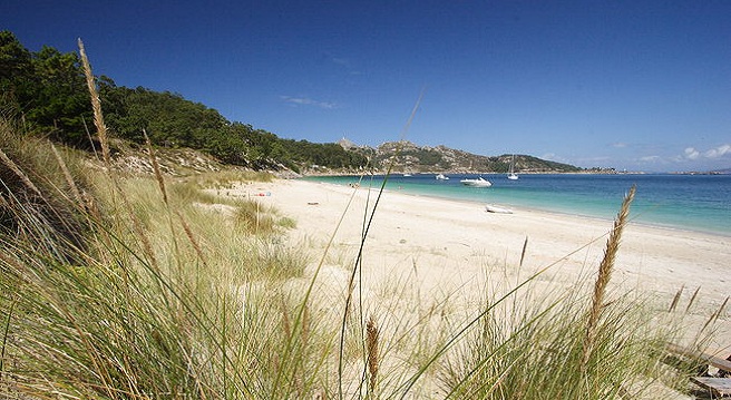 La-paradisiaca-playa-de-San-Martino-en-las-Islas-Cies