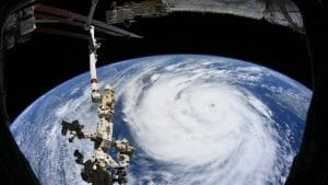 Ida ya es uno de los huracanes más intensos de la historia en EEUU
