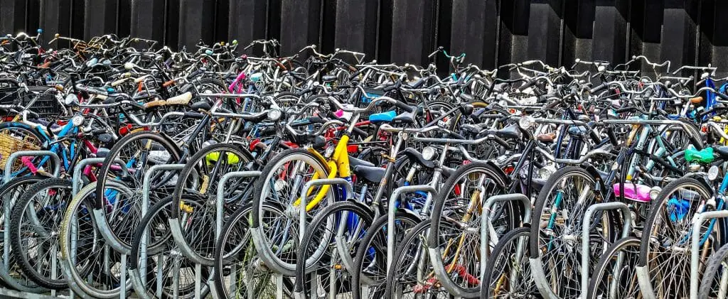 Parking de bicicletas en Ámsterdam