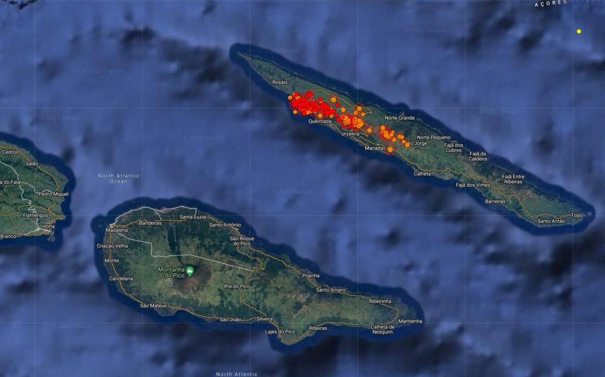 confirmar Ritual gusto Los habitantes de São Jorge abandonan la isla por miedo a una erupción en  Azores | Eltiempo.es