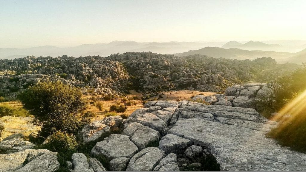 Torcal de Antequera al amanecer