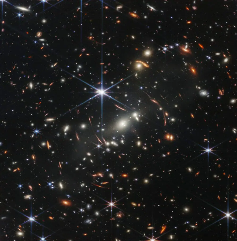 Una de las primeras imágenes del telescopio James Webb: el cúmulo de galaxias SMACS 0723.