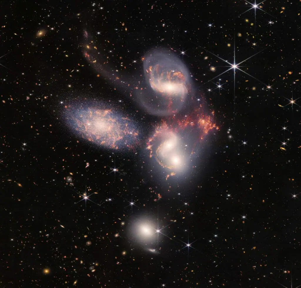 El Quinteto de Stephan, un grupo de galaxias compacto, también está entre las primeras imágenes del telescopio James Webb.