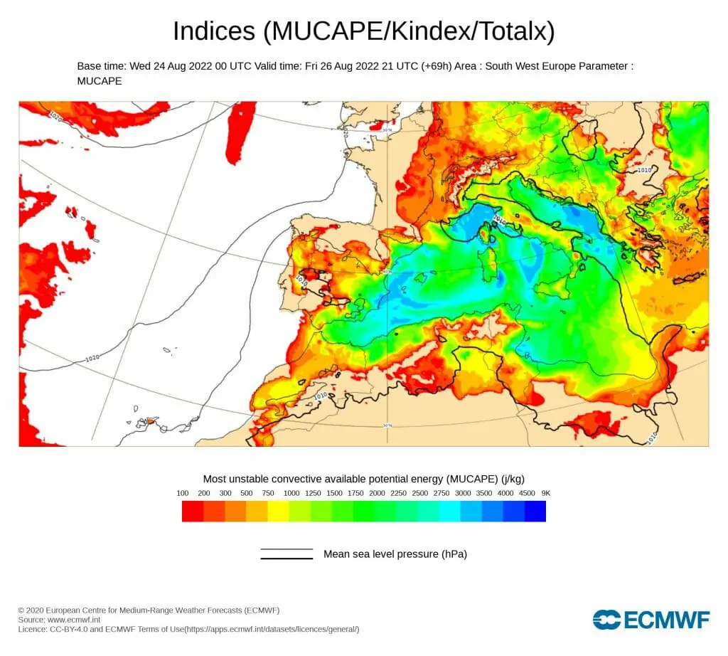 Situación con mucha energía disponible para la convección (tormentas) en el Mediterráneo español. Puede ayudar a que haya lluvias torrenciales