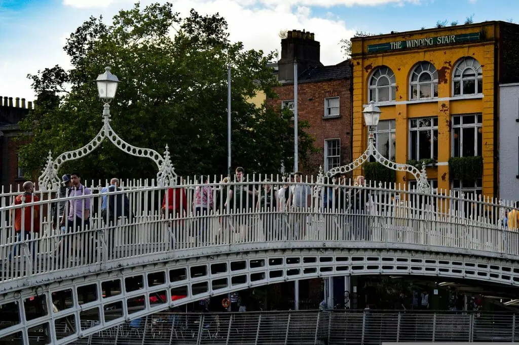 Que ver en Dublín puente happeny