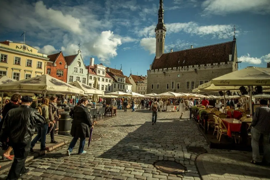 ciudades europeas con menos humos Tallin