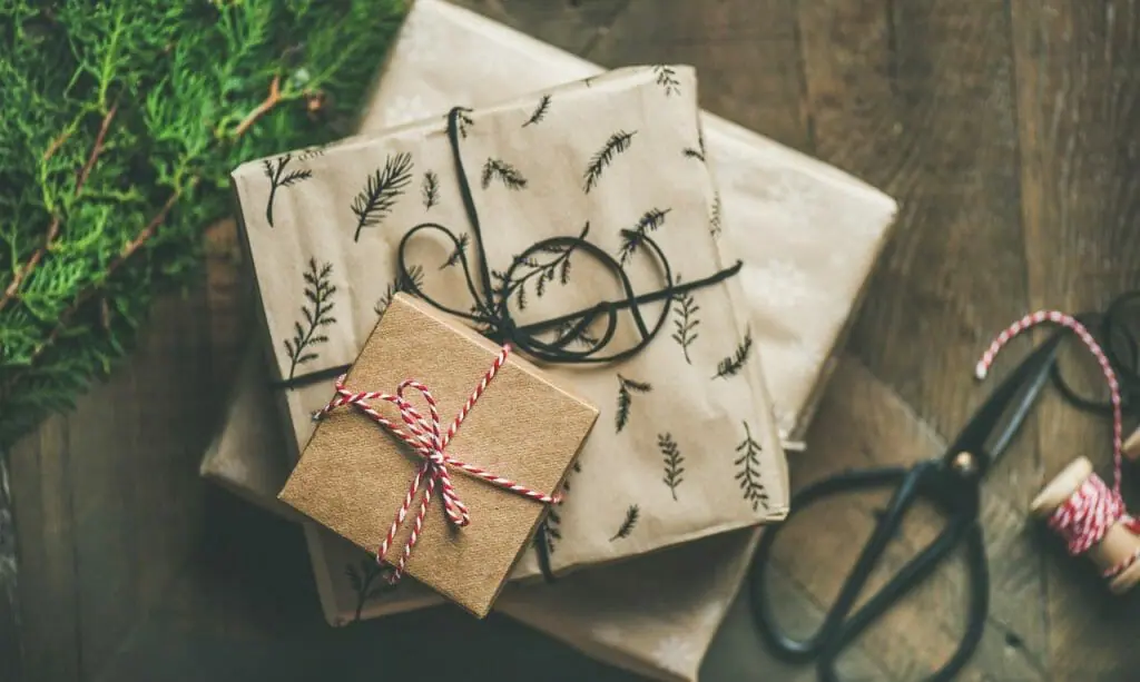 Ideas para reutilizar el papel de regalos