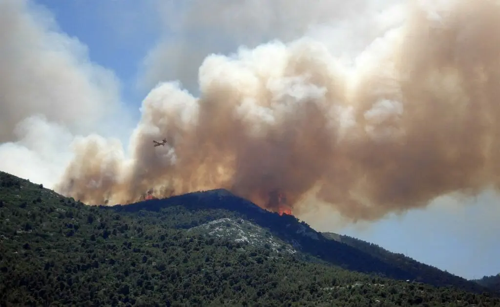 las-consecuencias-del-humo-de-los-incendios-forestales-salud-medioambiente-en-canada (3)