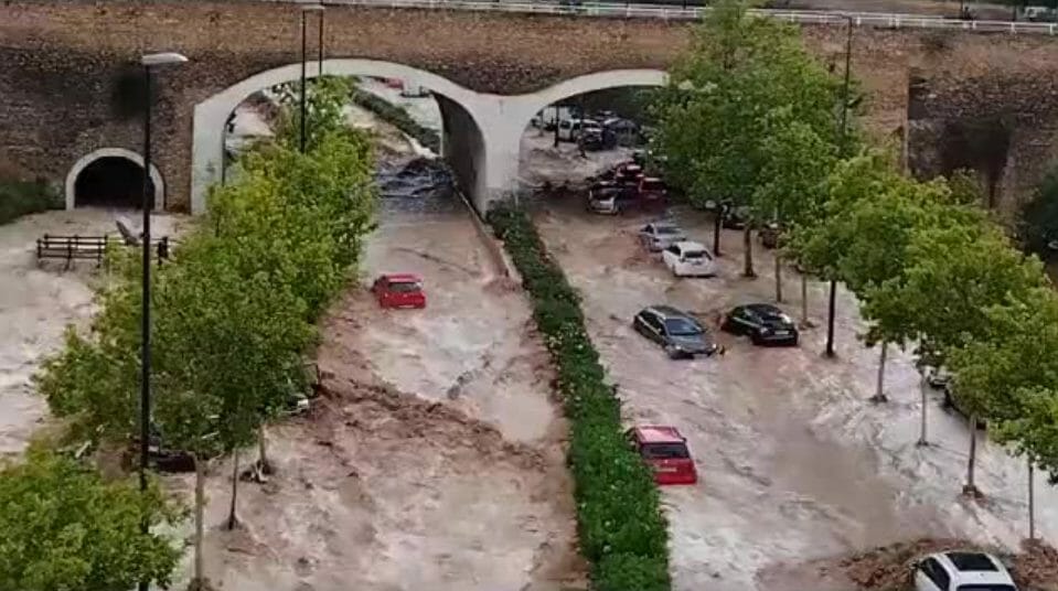 Una tromba de agua provoca graves riadas e inundaciones en Zaragoza