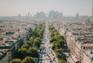 París planta 170.000 árboles para reducir el calor urbano
