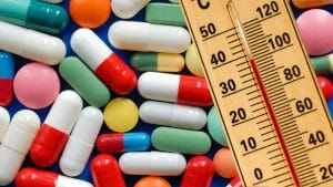 medicamentos ola calor pastillas fármacos termómetro altas temperaturas