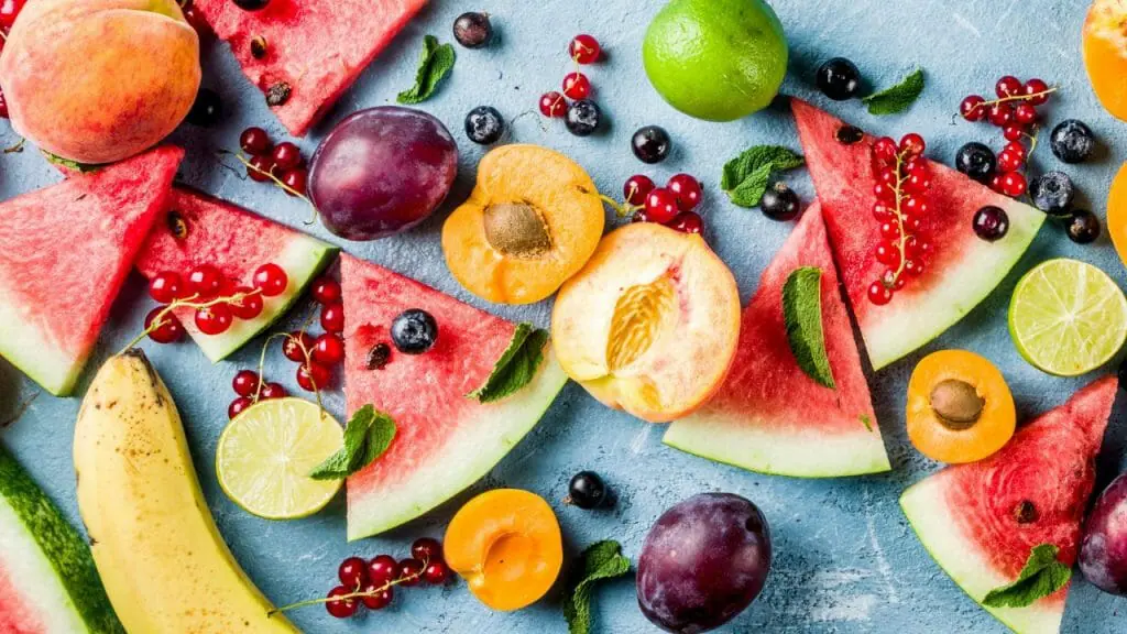 frutas verduras agua hidratación temporada verano sales minerales comida alimentos