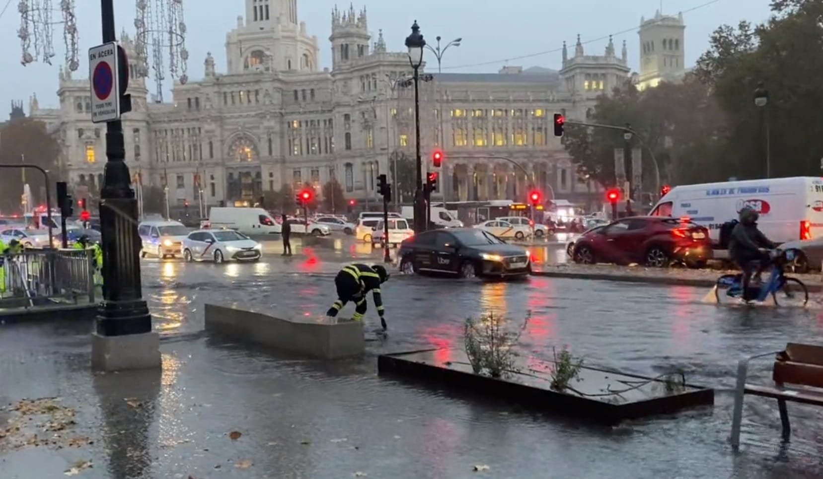 Lluvia En Madrid Calles Inundadas Y Estaciones De Metro Cerradas Por El Temporal Eltiempoes 9319