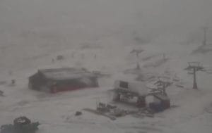 Nieve en Sierra Nevada: la estación de esquí se cubre de blanco y abrirá este sábado