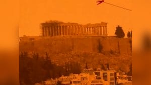 Atenas «apocalíptica»: una entrada de polvo del Sáhara tiñe el cielo de naranja