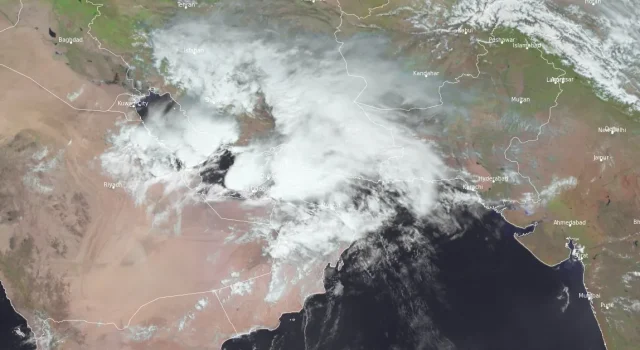 No hay duda: el cambio climático influyó en las intensas lluvias de Dubái