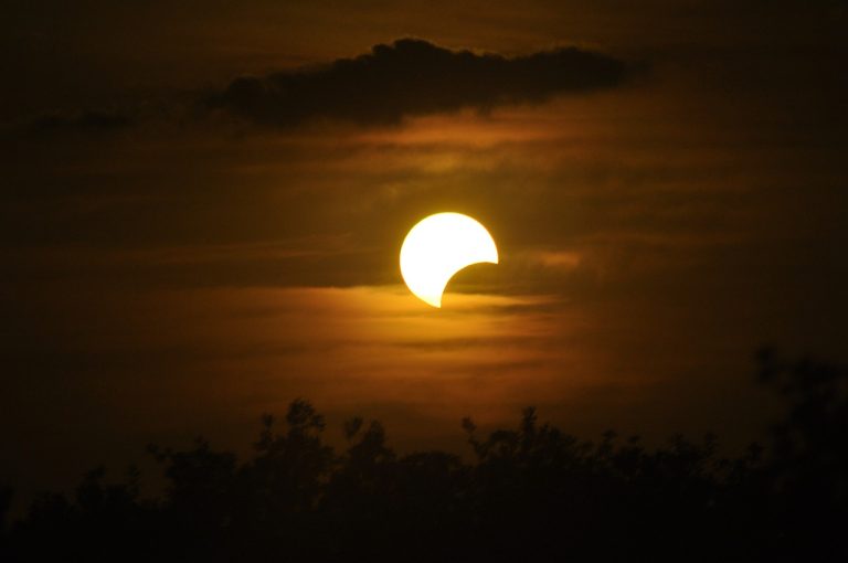 Eclipses 2025 ¿Cuántos eclipses de sol y luna veremos desde España