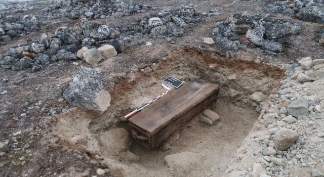 El deshielo revela un cementerio de ballenas en el Ártico tras 400 años