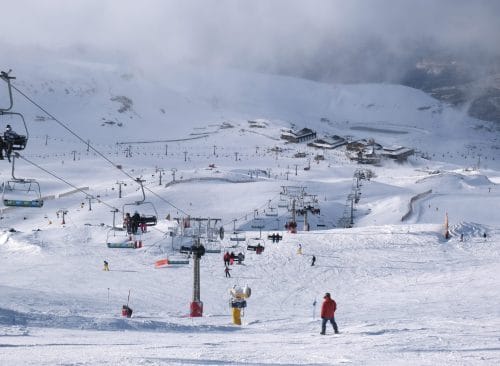 El invierno perfecto: tranquilidad, esquí en la nieve y momentos inolvidables