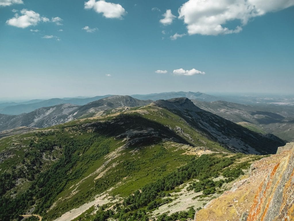 montañas y cielo en Sierra de Francia en Palencia