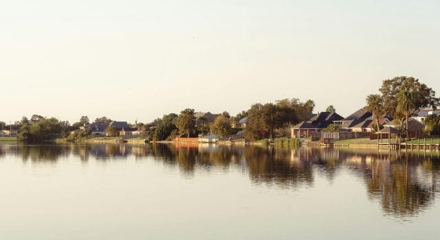El futuro de Nueva Orleans se estrecha entre diques y agua