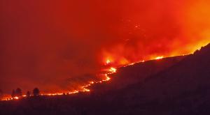 Así trabajan los 'enemigos del fuego'