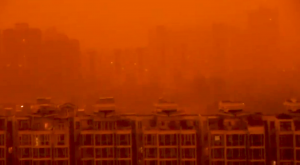 ¡Pekín se vuelve naranja! Brutal tormenta de arena en China