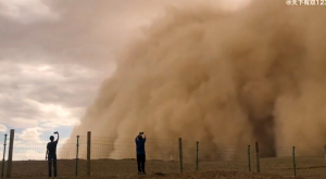 Gran tormenta de arena cae sobre China