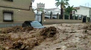 "El agua lo inunda todo": lluvias torrenciales sin precedentes