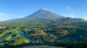 Las nevadas llegan más temprano en el icónico monte Fuji de Japón